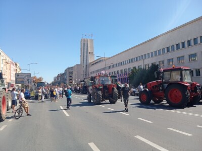 Protest poljoprivrednika u Novom Sadu Protest poljoprivrednika u Novom Sadu