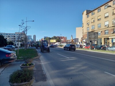 Protest u Novom Sadu ispred Banovine (16.11.2023.)