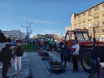 Protest u Novom Sadu ispred Banovine (16.11.2023.)