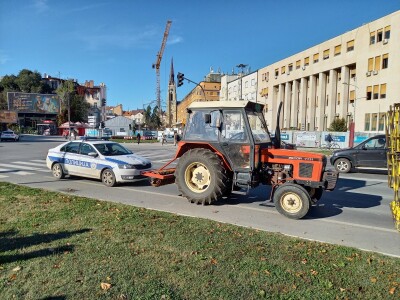Protest u Novom Sadu ispred Banovine (16.11.2023.)