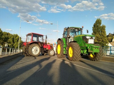Protesti u Novom Sadu na Varandskom mostu
