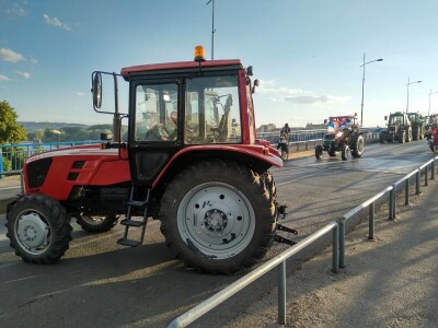 Protesti u Novom Sadu na Varandskom mostu
