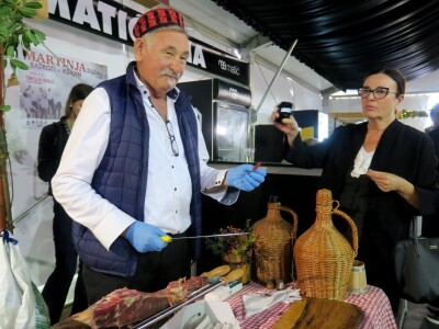 Pršutana Antolović apsolutni pobjednik na 16. Internacionalnom Sajmu pršuta u Tinjanu