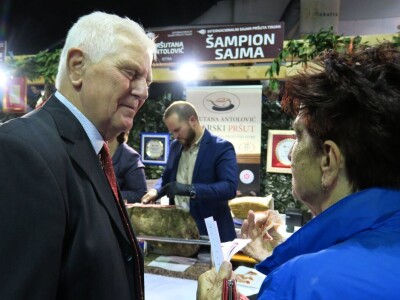 Pršutana Antolović apsolutni pobjednik na 16. Internacionalnom Sajmu pršuta u Tinjanu