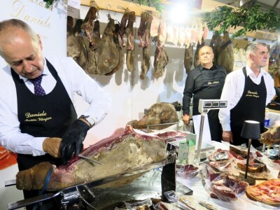 Pršutana Antolović apsolutni pobjednik na 16. Internacionalnom Sajmu pršuta u Tinjanu