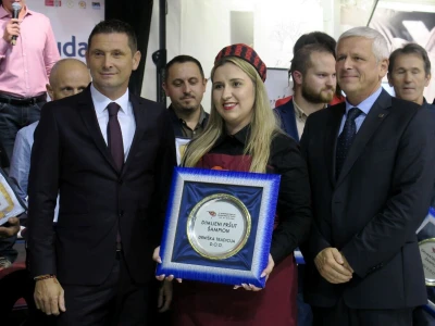 Pršutana Antolović apsolutni pobjednik na 16. Internacionalnom Sajmu pršuta u Tinjanu