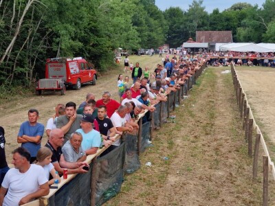 Prva brodska štraparijada u Donjim Vrelima