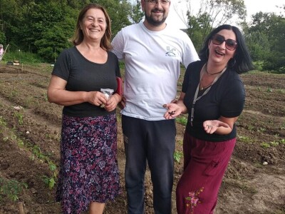 Prva urbana bašta u BiH: Kako su građani od zapuštenog gradskog zemljišta napravili vrt prepun povrća uzgojenog na bio način