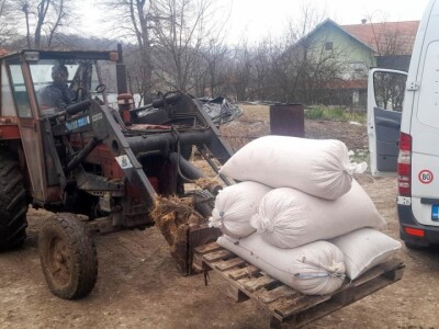 Prvi konvoj pomoći za farmu Muranović Prvi konvoj pomoći za farmu Muranović