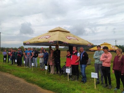Prvo međunarodno takmičenje u ručnoj berbi kukuruza Prvo međunarodno takmičenje u ručnoj berbi kukuruza