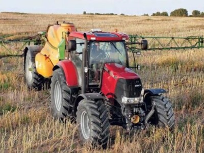 Traktor Case Puma