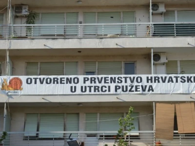 Pužijada i utrka puževa u Benkovcu