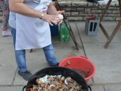 Pužijada i utrka puževa u Benkovcu Pužijada i utrka puževa u Benkovcu