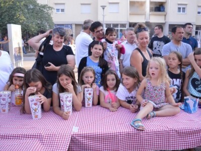 Pužijada i utrka puževa u Benkovcu Pužijada i utrka puževa u Benkovcu