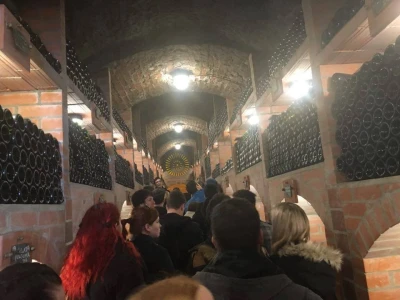 Turisti često obilaze stari podrum