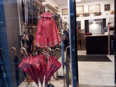 ŠESTINSKI KIŠOBRAN ŠESTINSKI KIŠOBRAN