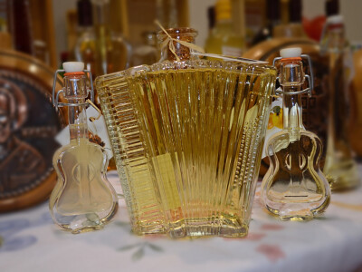 Rakija ili bočica parfema