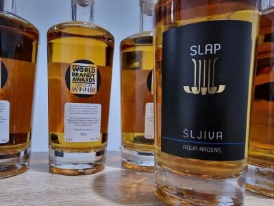 Rakija od kruške crnice Rakija od kruške crnice