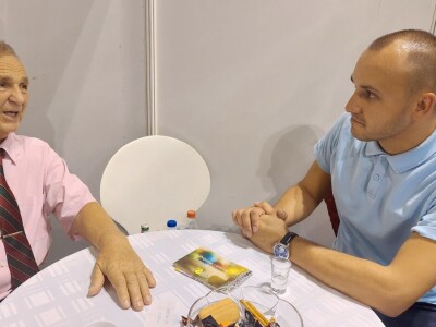 "Rakija sa srijemuž": Svako jutro popiti "za prst", ali poprijeko