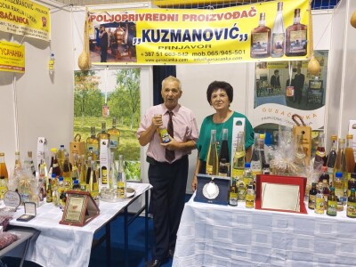 "Rakija sa srijemuž": Svako jutro popiti "za prst", ali poprijeko