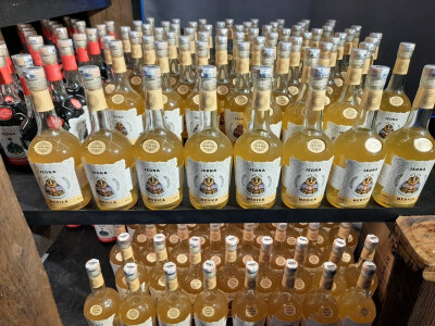 Rakije "Jedna" Dinka Romića