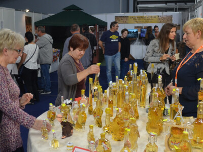 Rakije su na brojnim gospodarsko-turističkim manifestacijama sastavni dio ponude