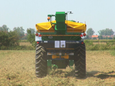 Rasipač Bogballe L1 700 i prikolica Perrein Jumbo 6500 Rasipač Bogballe L1 700 i prikolica Perrein Jumbo 6500