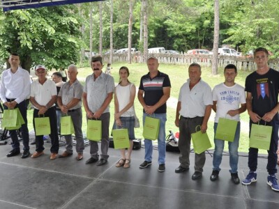 Različit kvalitet maline u valjevskom kraju - cena ista Različit kvalitet maline u valjevskom kraju - cena ista