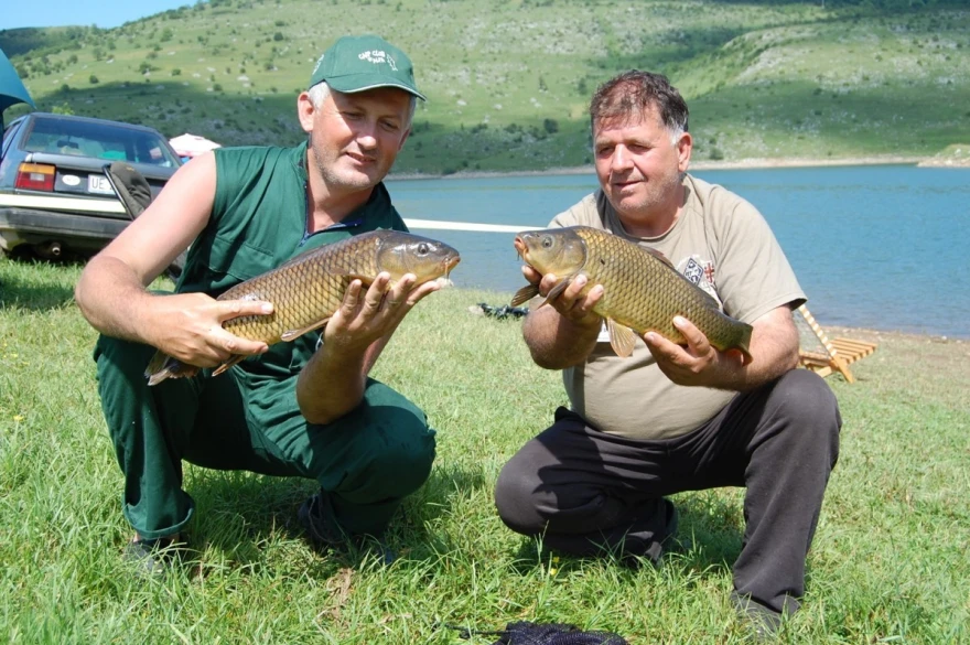 Uvačko jezero