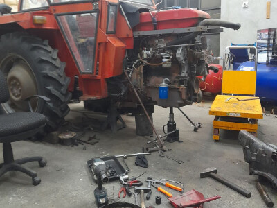 Remont traktora IMT 542