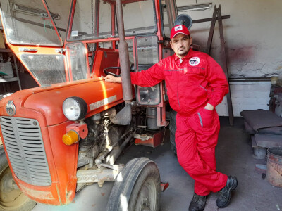 Remont traktora IMT 577