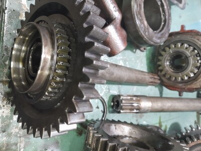 Remont traktora IMT 577