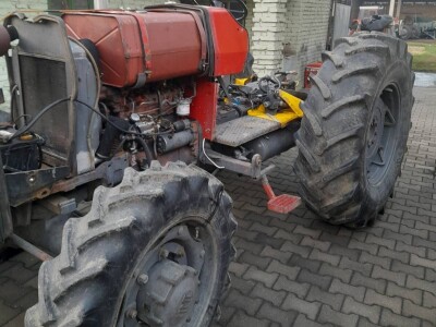 Remont traktora IMT 577