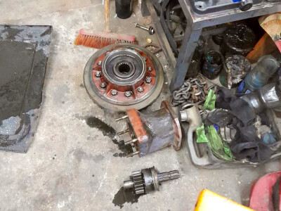 Remont traktora IMT 577