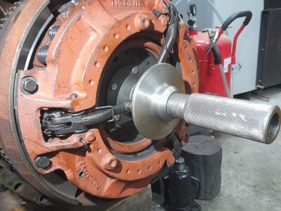 Remont traktora IMT 577