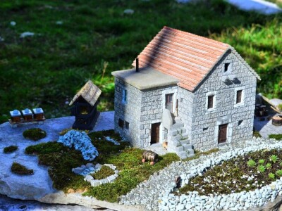 Replike kamenih kućica Dalmatinske zagore