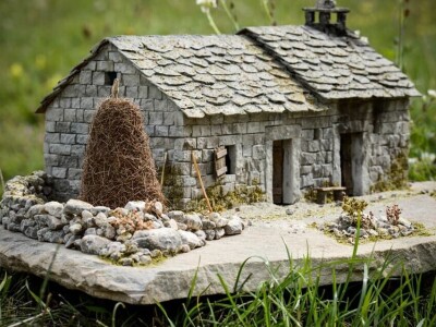 Replike kamenih kućica Dalmatinske zagore