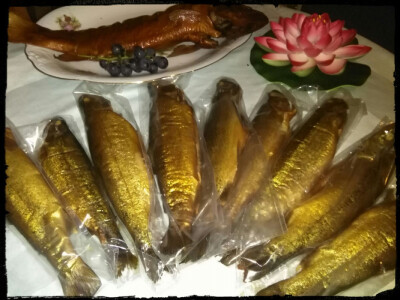 Proširio posao s ribama - nudi i dimljenu pastrmku! Proširio posao s ribama - nudi i dimljenu pastrmku!