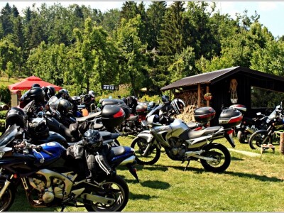 Robinzonski turizam Hrib