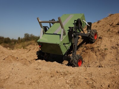 Robot Agar firme Coming iz Niša