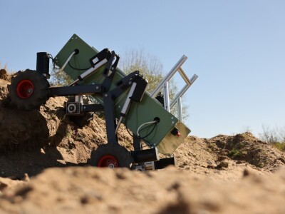 Robot Agar firme Coming iz Niša