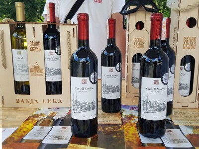 Rođaci Nebojša Milovanović i Boban Kovačić otvorili vlastitu vinariju: Vina sa crvenog brijega oživljavaju banjalučke legende