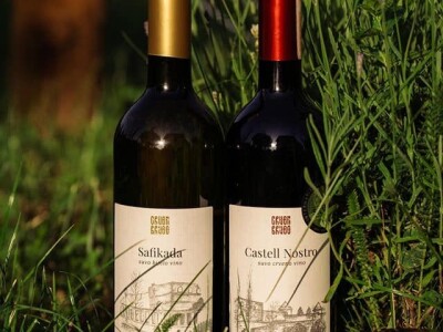 Rođaci Nebojša Milovanović i Boban Kovačić otvorili vlastitu vinariju: Vina sa crvenog brijega oživljavaju banjalučke legende