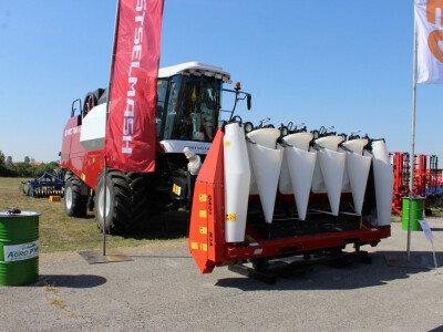 Farm Show Osijek 2017 - Kombajni
