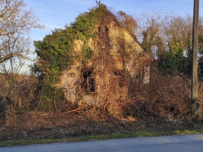 Ruševni objekti na selu