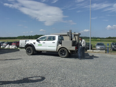 Stroj za izuzimanje uzoraka tla