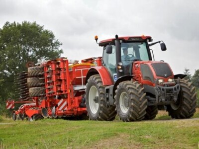 Traktor Valtra S