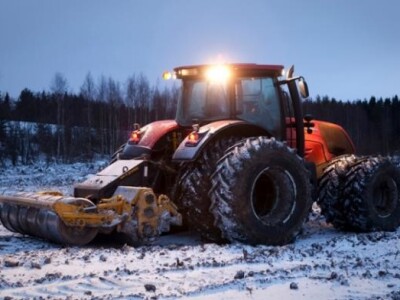 Traktor Valtra S