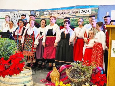 S Poljakovim šampionskim vinom nazdravljao i ministar Dabro