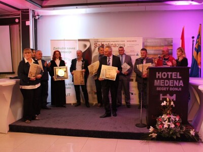 Sabatina 2109, Seget Donji, Hotel Medena